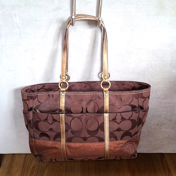 Coach bag - Picture 1 of 5